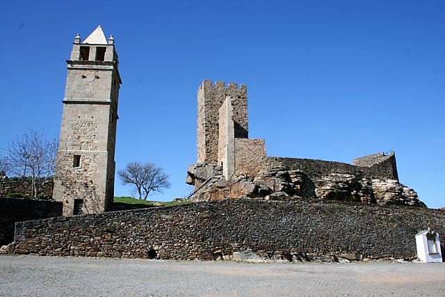 Castillo de Mogadouro